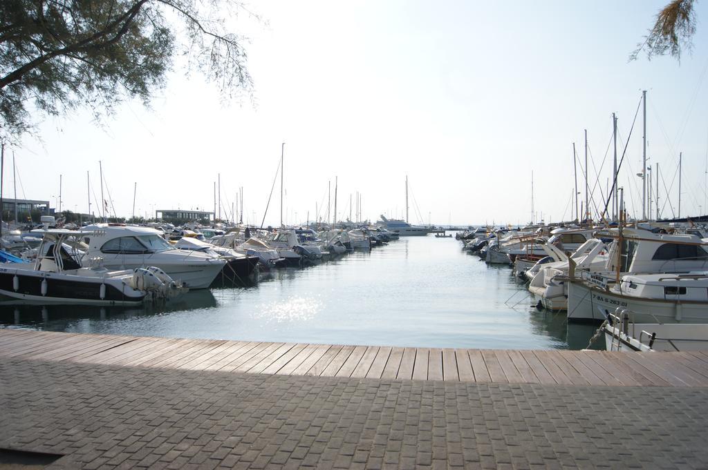 Апартаменты Agi Port De Rosas Экстерьер фото